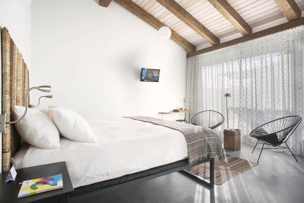 El Hotelito Navaluenga Exteriör bild